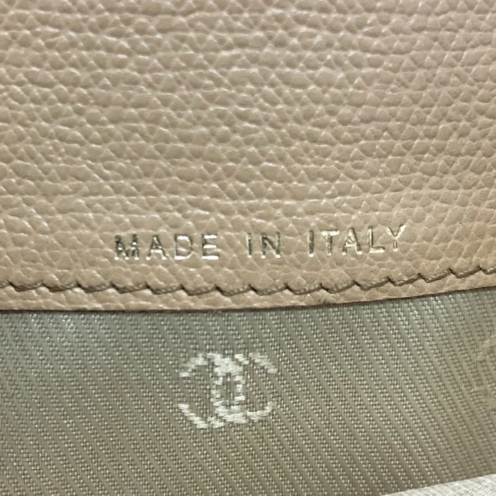CHANEL Cream Leather Wallet